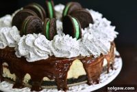 Mint Chocolate Chip Oreo Dream Cheesecake