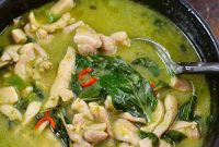 Vibrant Thai Green Chicken Curry