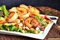 Zesty Thai Shrimp Salad with Creamy Peanut Dressing