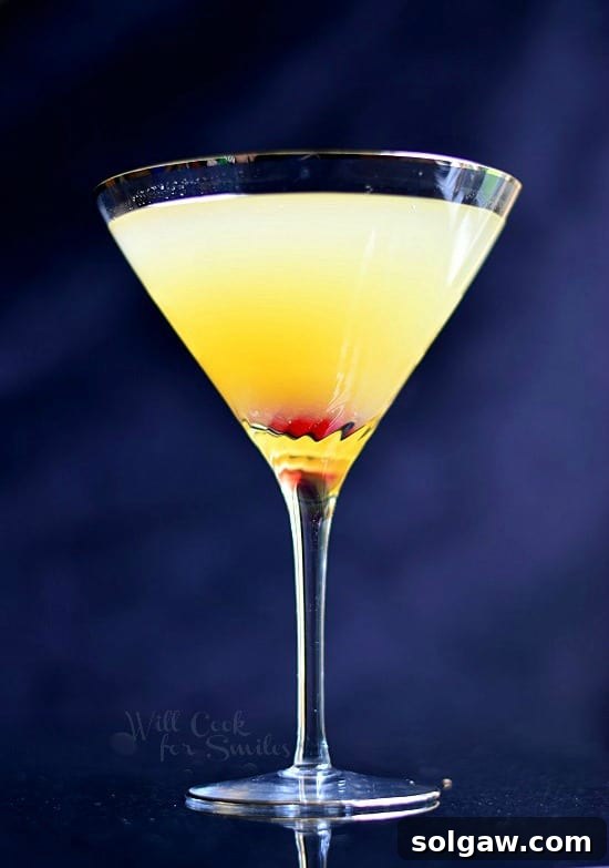 Flirtini - Pineapple Champagne Martini