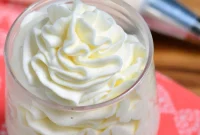 Fluffy Cream Cheese Frosting