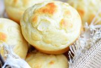 Savory Roasted Garlic Muffins