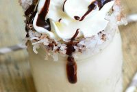 Skinny Almond Joy Milkshake