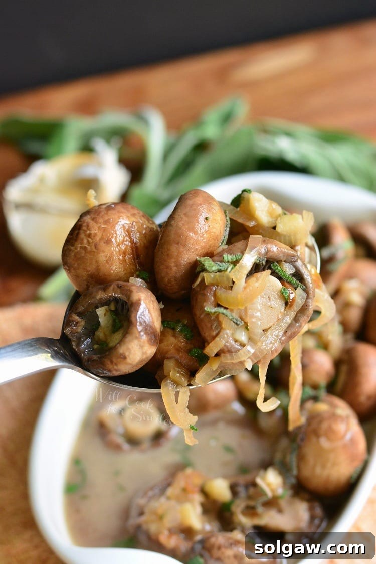 Mushrooms with Garlic and Sage in White Wine Sauce. from willcookforsmiles.com #mushroomrecipe