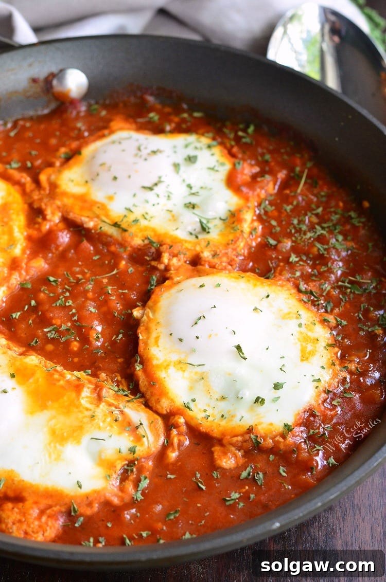 Shakshuka with Parmesan Polenta in a pan 