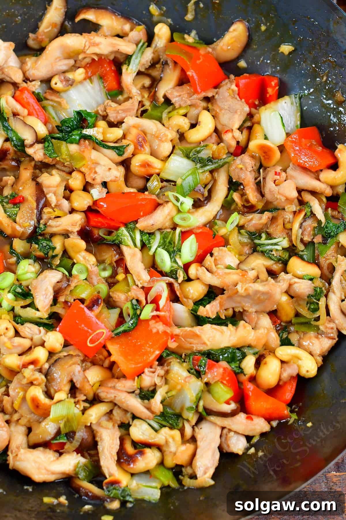 Thai Cashew Chicken (Gai Pad Med Mamuang)
