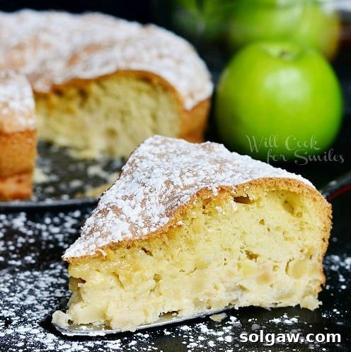 Delicious Sharlotka Russian Apple Cake