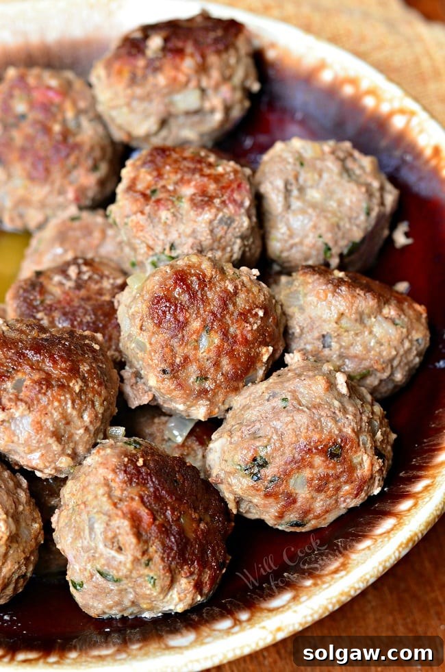 A bowl of delicious, cooked Bacon Buffalo Meatballs.